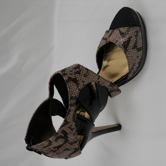 Snake Shoe BLACK WITH ANIMAL PRINT SANDALS - Picture 3 of 8